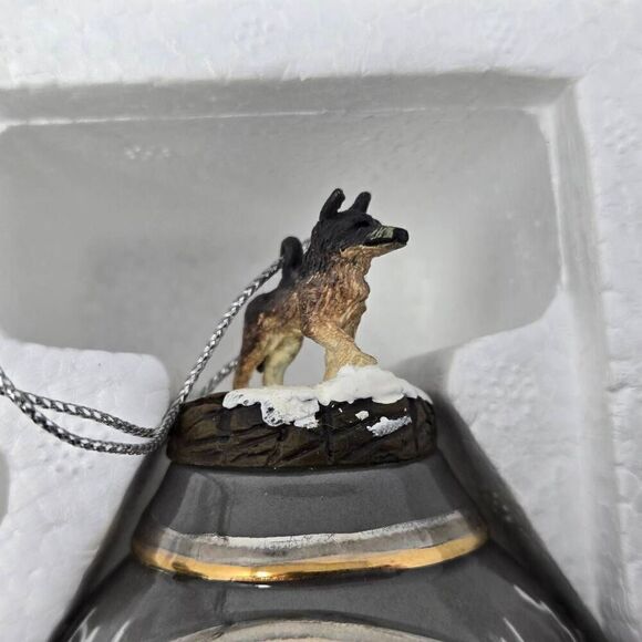 BRADFORD EDITIONS VOICES OF THE WILDERNESS SET 8 3 X WOLF 3D CHRISTMAS ORNAMENT - Picture 2 of 5